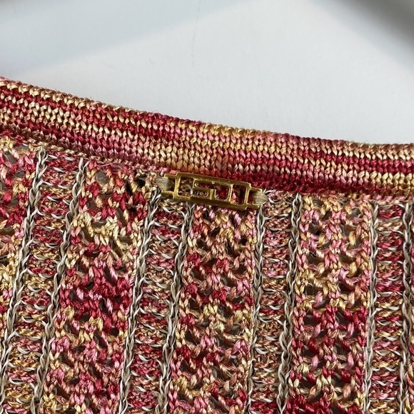 St. John Sport • Knitted Scoop Neck Tank Top - Picture 4 of 8